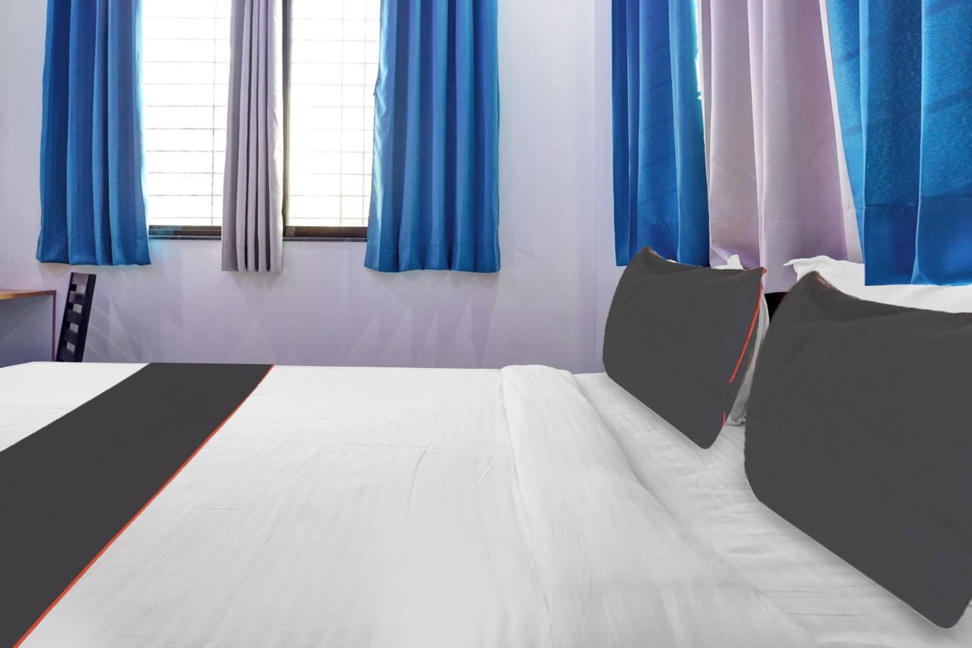 Super Collection O Eon Inn Near Pune Airport Kharadi Exterior foto